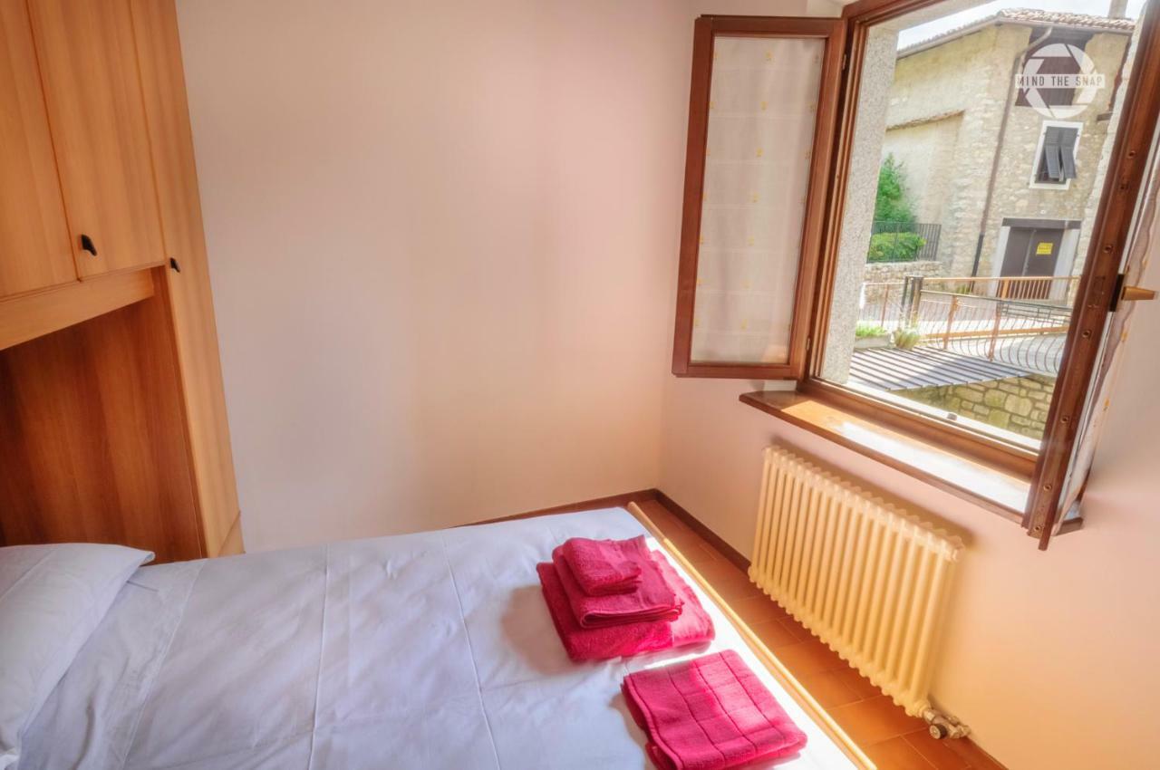Appartamenti Frapporta Tenno Bagian luar foto