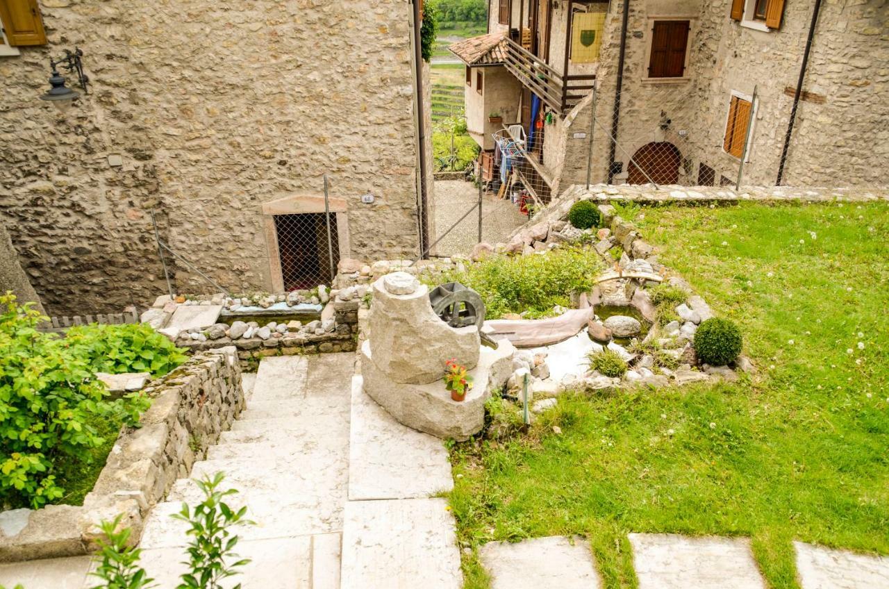 Appartamenti Frapporta Tenno Bagian luar foto